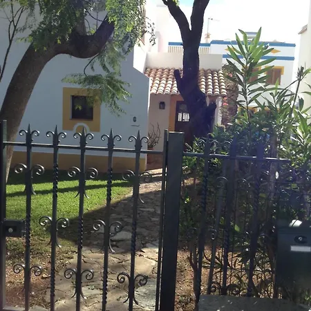 Semesterbostad With Garden And Pool *